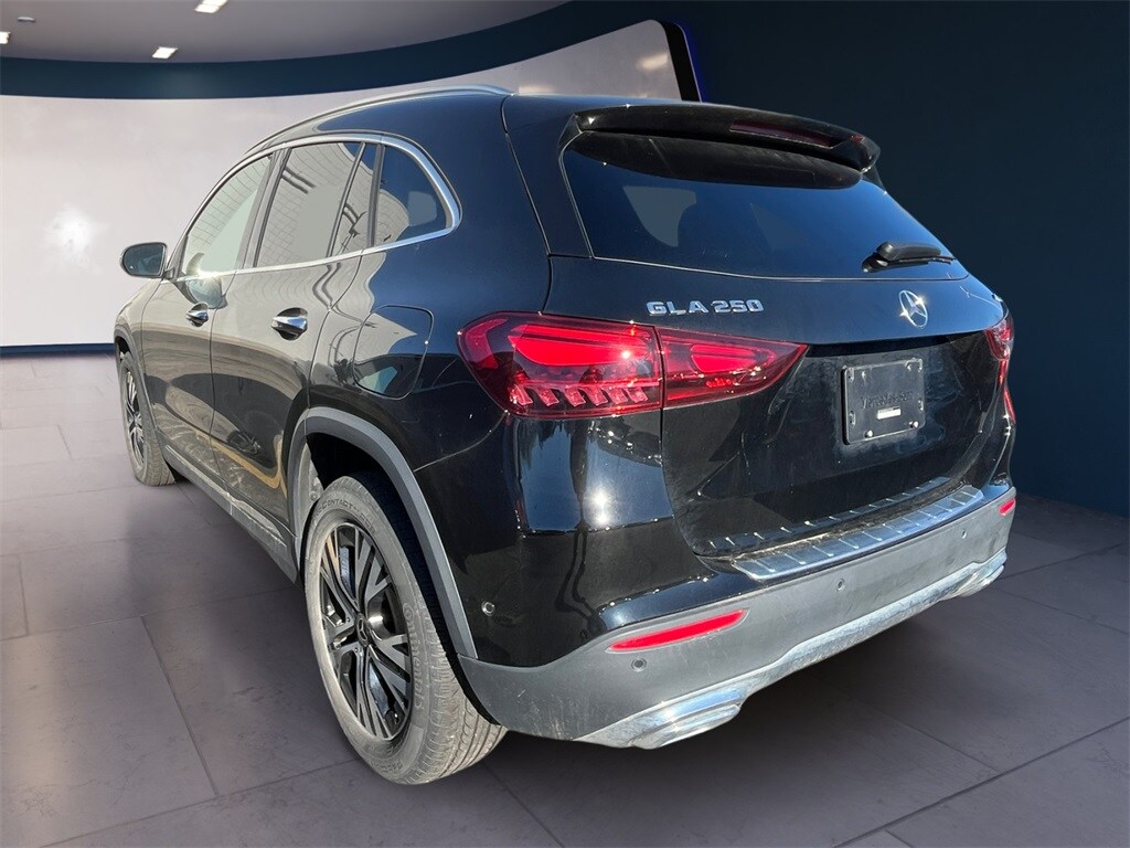 2025 Mercedes Benz GLA 250 4MATIC photo 2