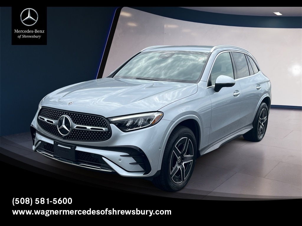 2025 Mercedes-Benz GLC Base's photo