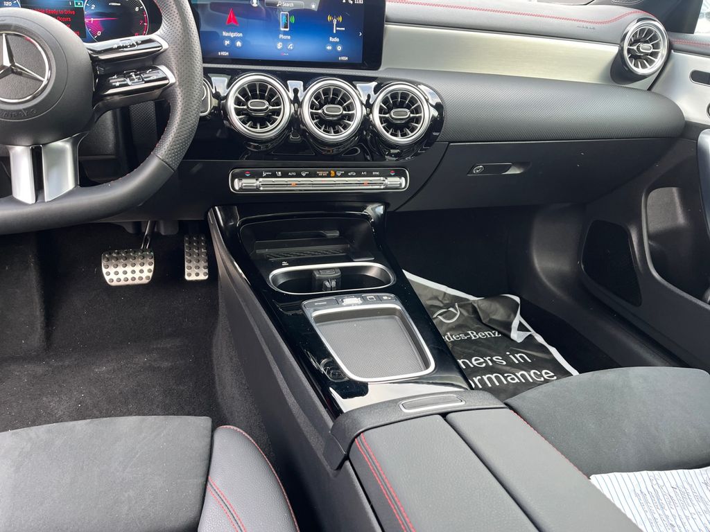 2025 Mercedes-Benz CLA CLA 250 - Photo 11