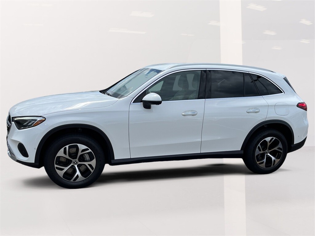 2025 Mercedes Benz GLC 350e 4MATIC photo 2