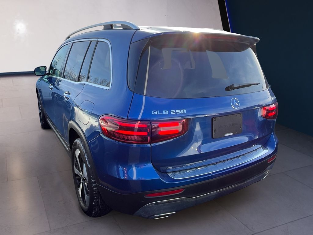 2025 Mercedes-Benz GLB Base - Photo 3