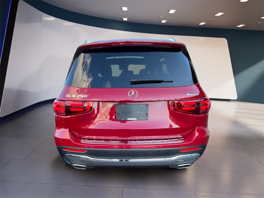 2024 Mercedes Benz GLB 250 photo 4