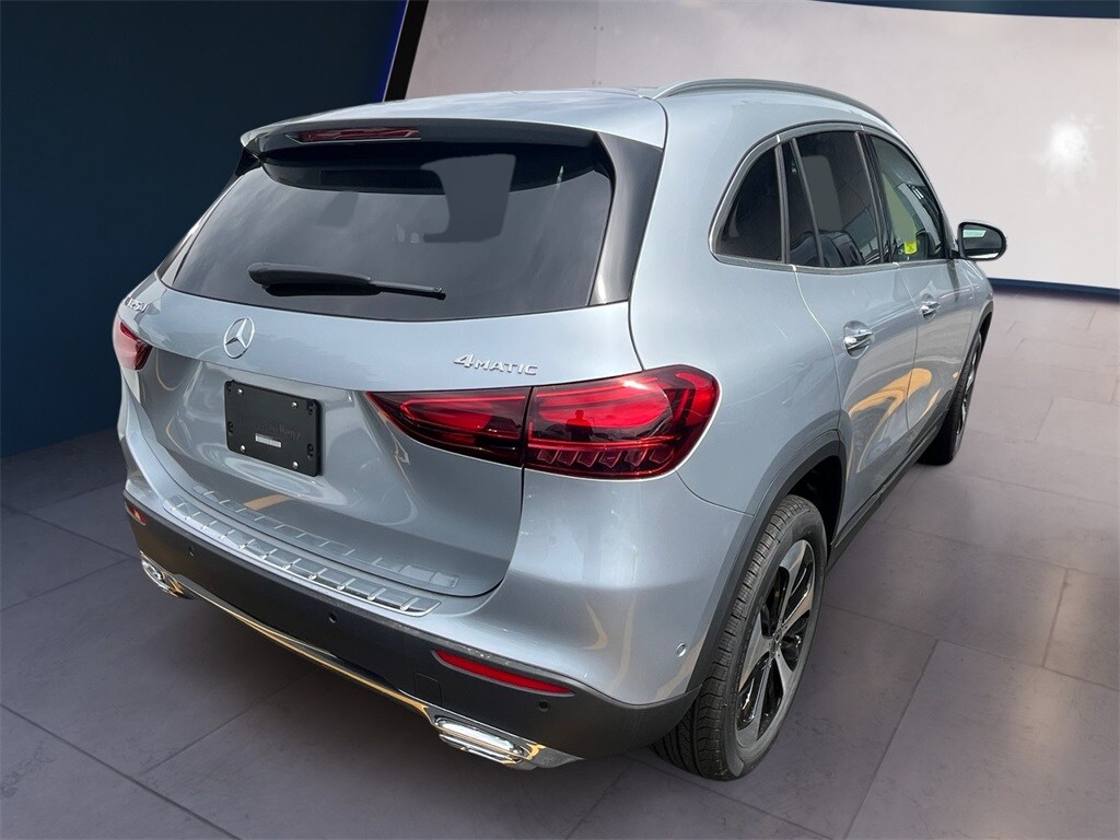 2026 Mercedes Benz GLA 250 4MATIC photo 3