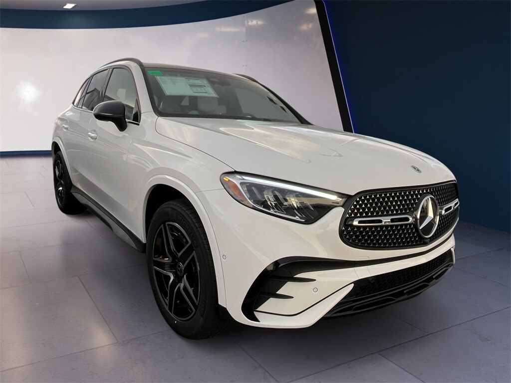 2026 Mercedes Benz GLC 300 4MATIC photo 4