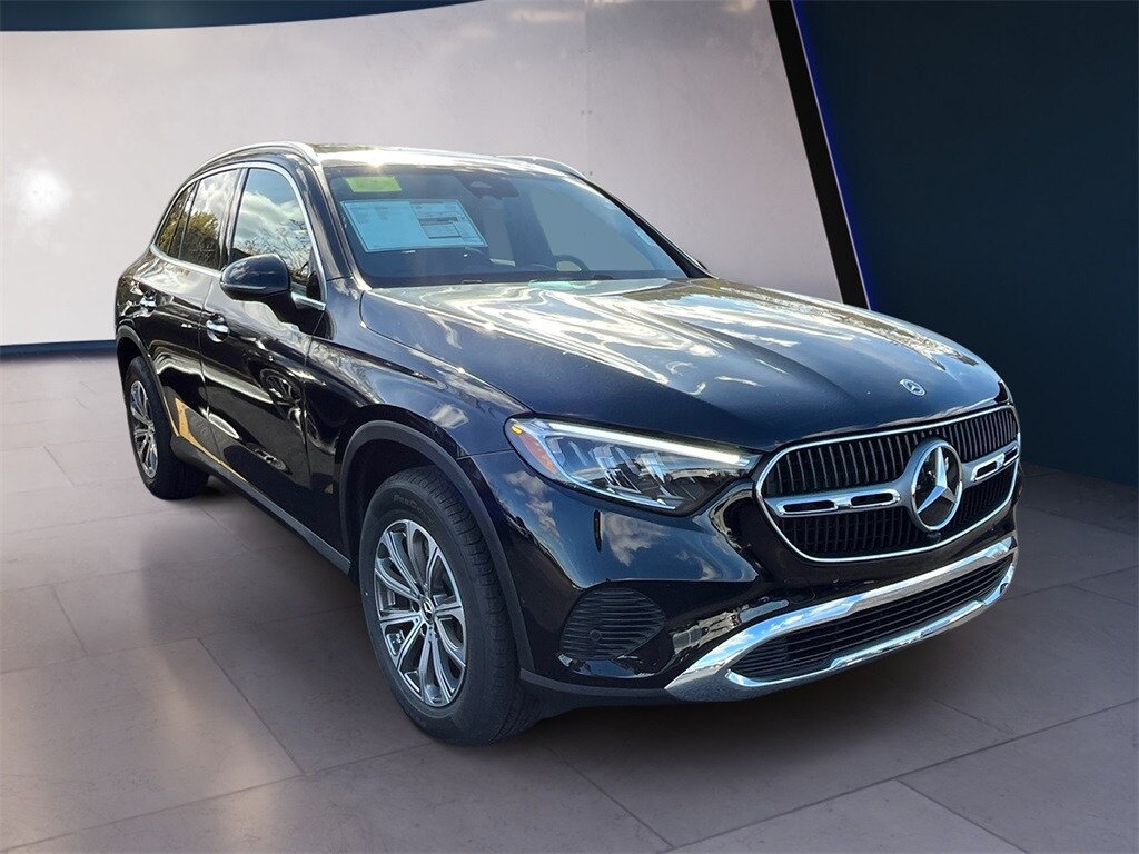 2026 Mercedes Benz GLC 300 4MATIC photo 4