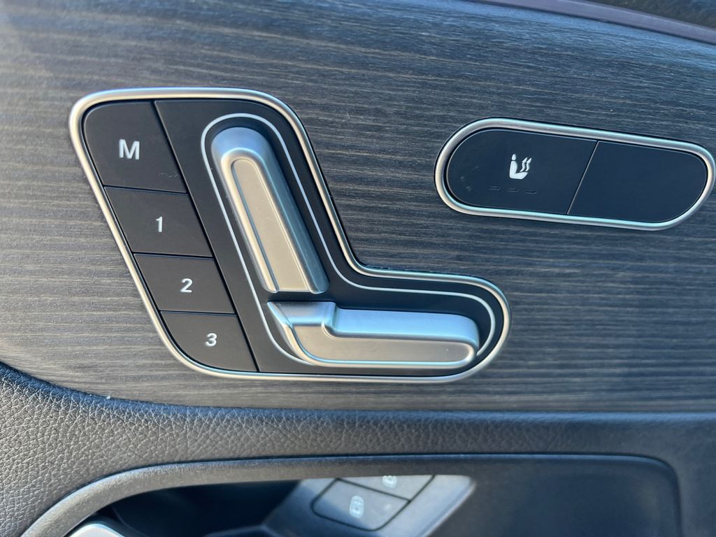 2025 Mercedes-Benz GLB Base - Photo 21