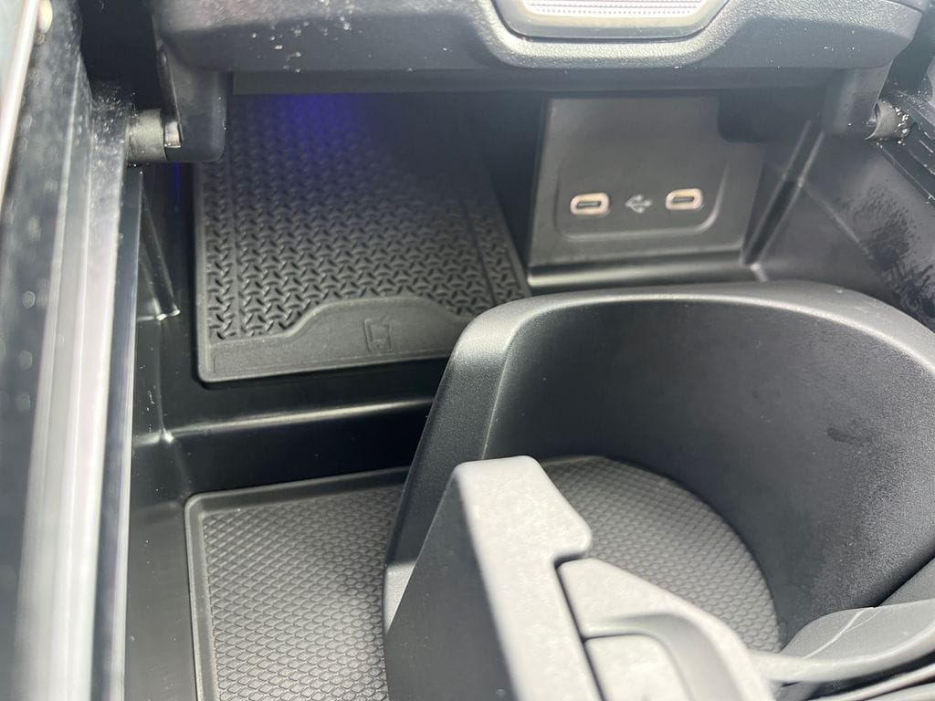 2025 Mercedes-Benz C-Class Sedan C 300 - Photo 25