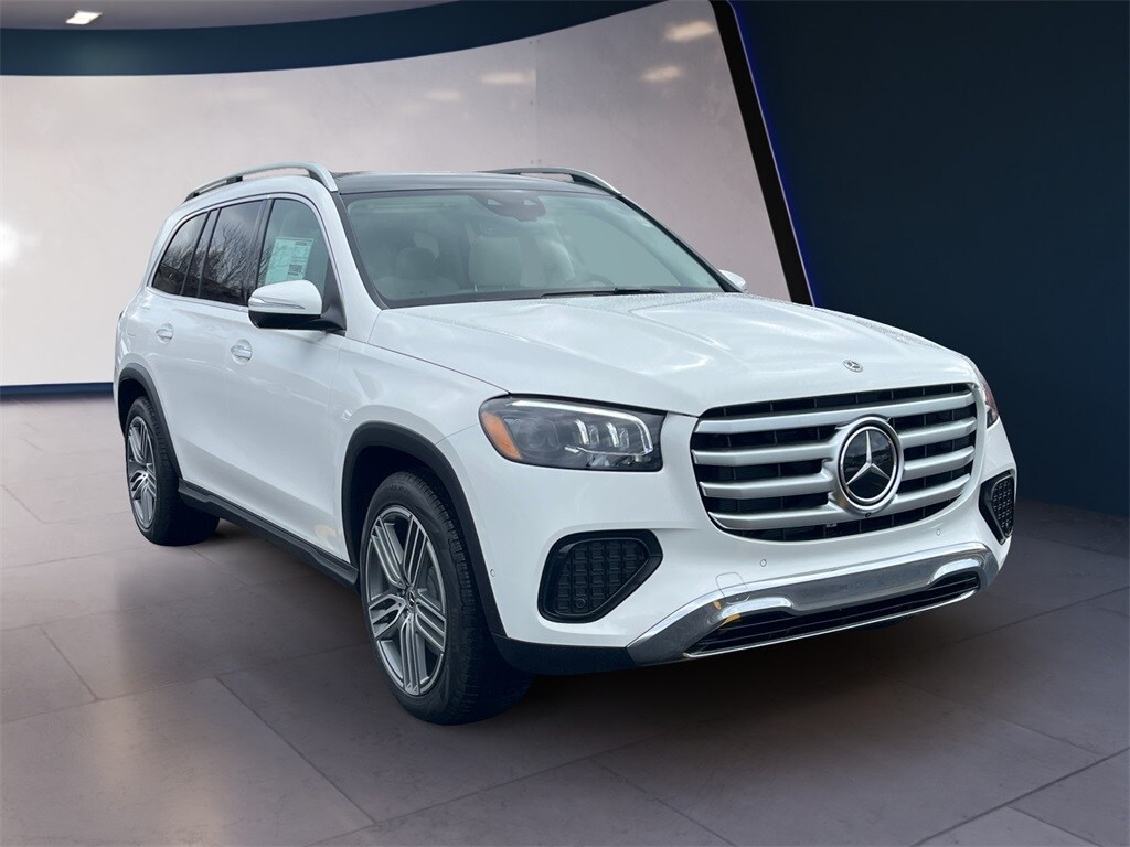 2025 Mercedes Benz GLS 450 4MATIC photo 4