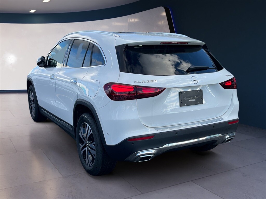 2025 Mercedes Benz GLA 250 4MATIC photo 2