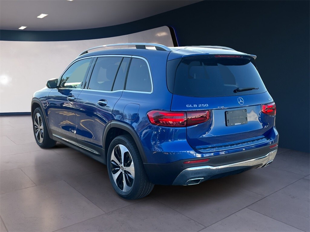 2025 Mercedes Benz GLB 250 4MATIC photo 2