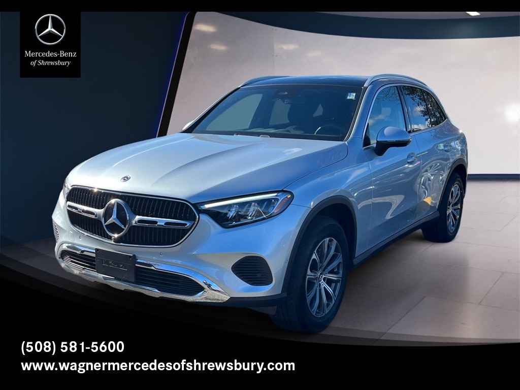 2025 Mercedes-Benz GLC Base's photo