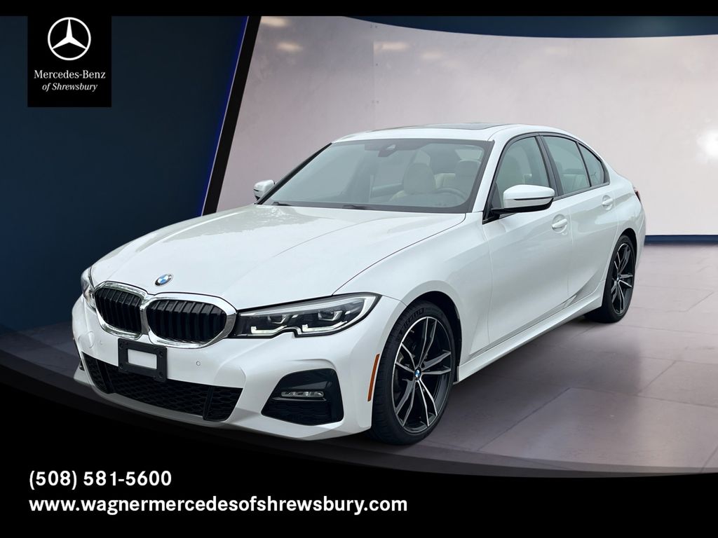 2022 BMW 3 Series 330i xDrive Sedan's photo