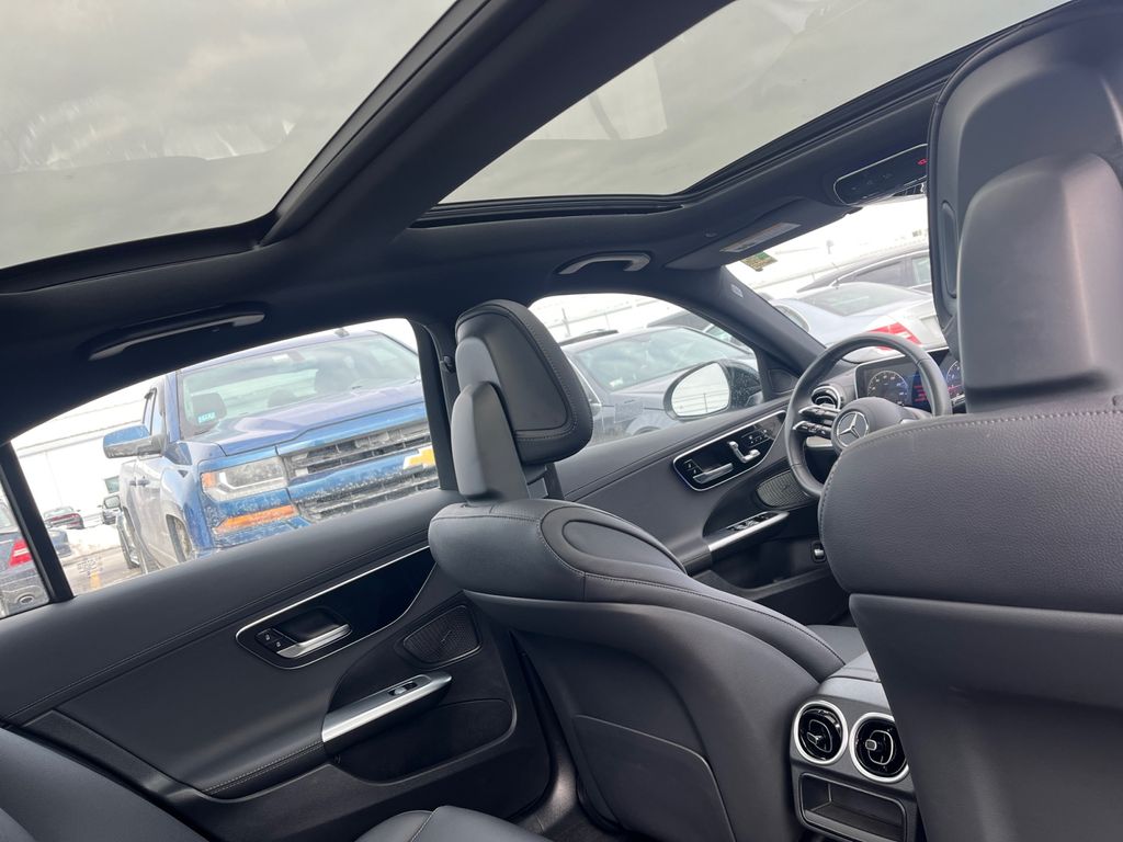 2025 Mercedes-Benz C-Class Sedan C 300 - Photo 18