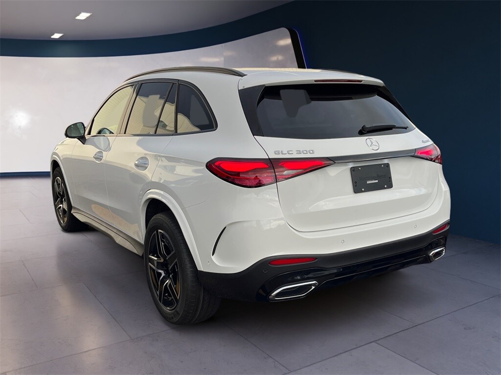 2026 Mercedes Benz GLC 300 4MATIC photo 2