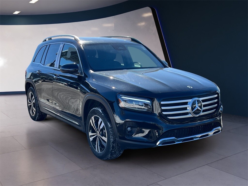 2025 Mercedes Benz GLB 250 4MATIC photo 4