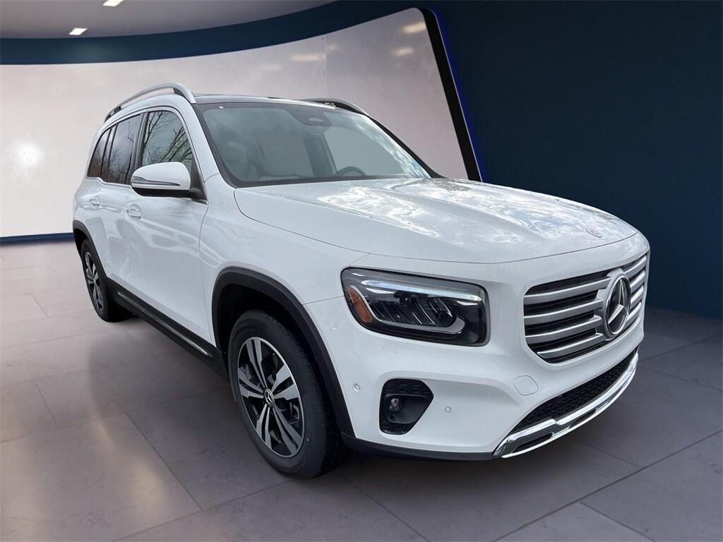 2025 Mercedes Benz GLB 250 4MATIC photo 4
