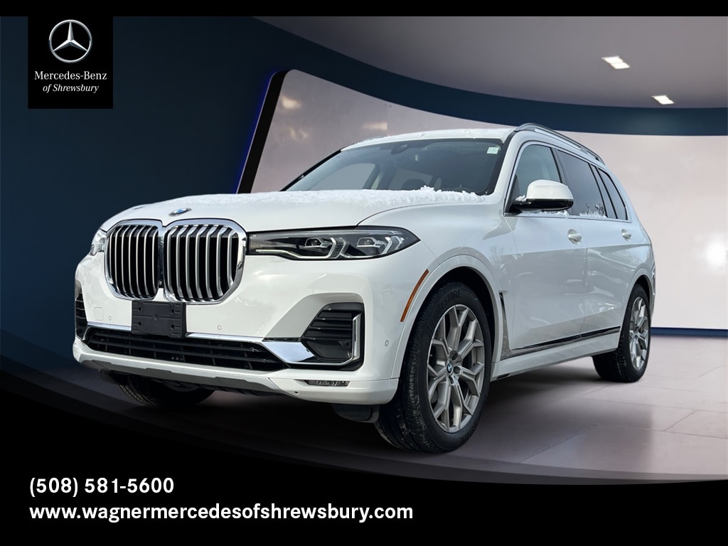 2022 BMW X7 40i's photo