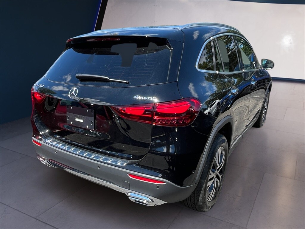 2025 Mercedes Benz GLA 250 4MATIC photo 3
