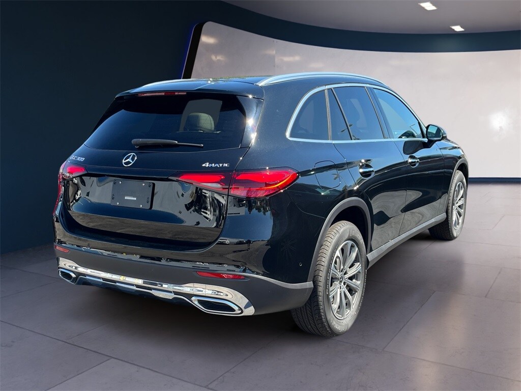 2026 Mercedes Benz GLC 300 4MATIC photo 2
