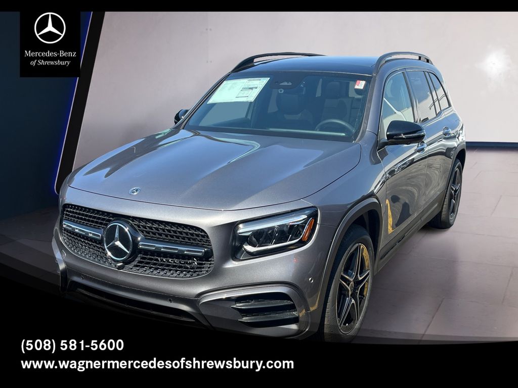 2026 Mercedes-Benz GLB GLB 250 4MATIC's photo