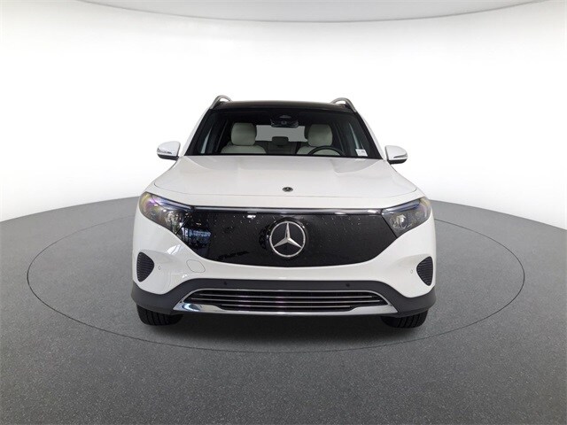 2024 Mercedes Benz EQB 300 4MATIC photo 2