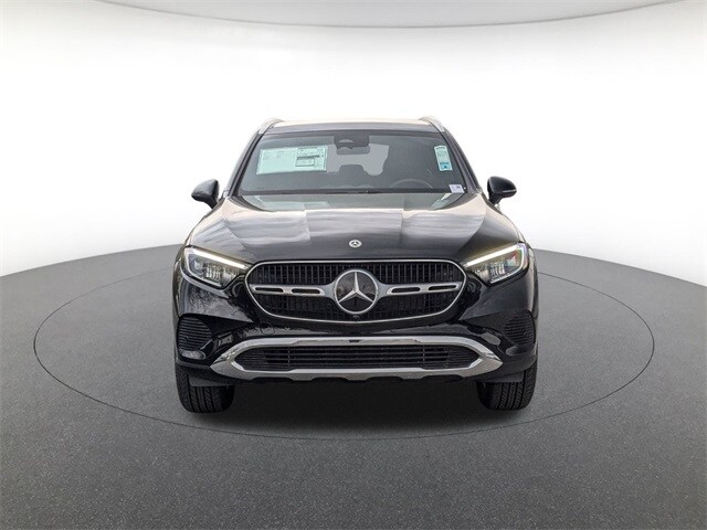 2025 Mercedes Benz GLC 300 4MATIC photo 2