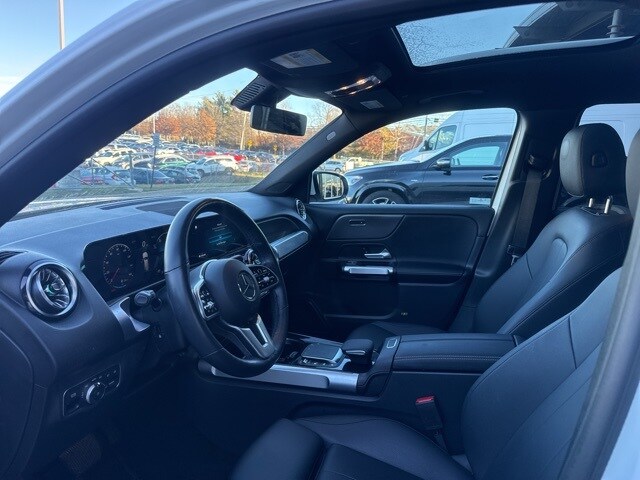 2022 Mercedes Benz GLB 250 4MATIC photo 4