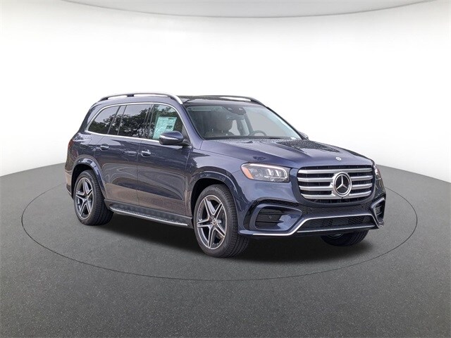 2026 Mercedes Benz GLS 450 4MATIC photo 2