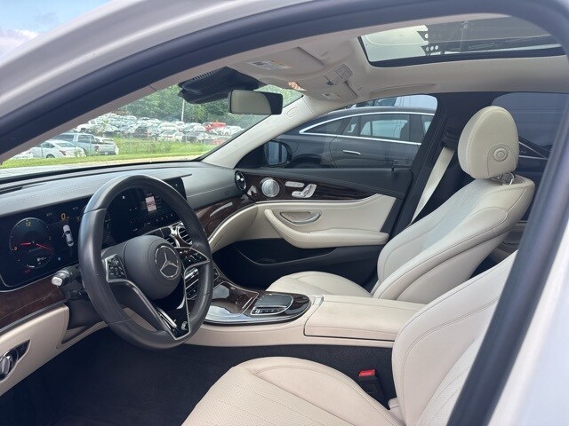 2021 Mercedes Benz E 350 4MATIC photo 4