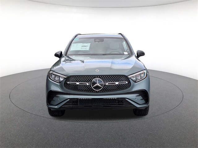 2026 Mercedes Benz GLC 300 4MATIC photo 2