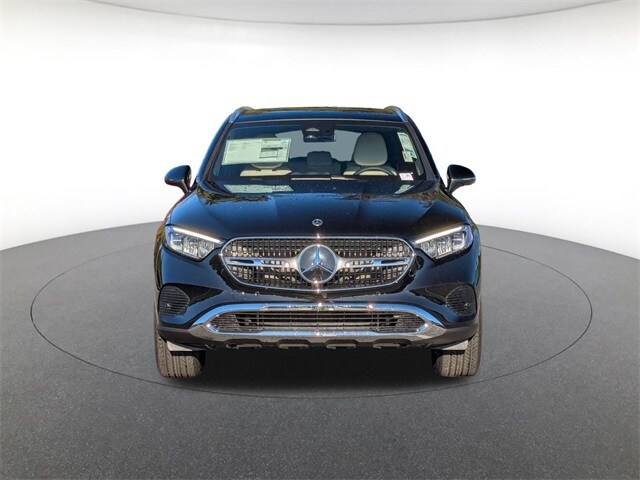 2026 Mercedes Benz GLC 300 4MATIC photo 2