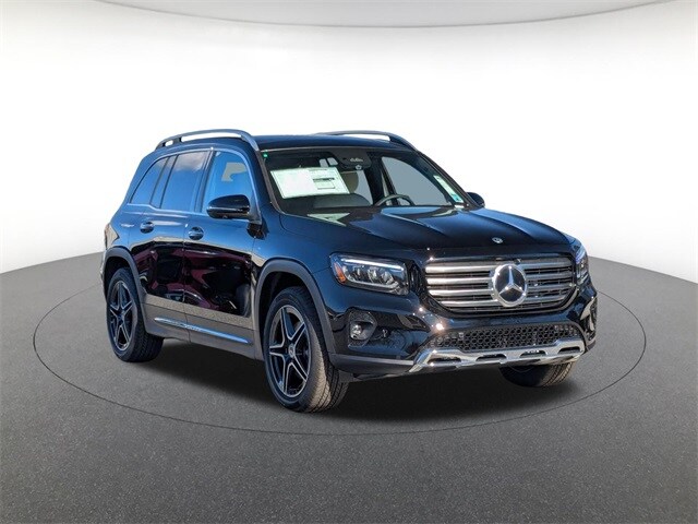 2026 Mercedes Benz GLB 250 4MATIC photo 2