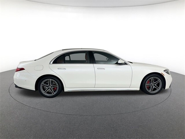 2023 Mercedes Benz S 580 4MATIC photo 4