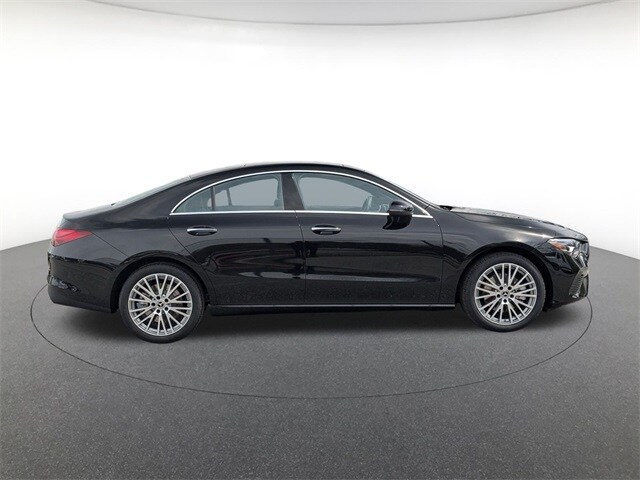 2025 Mercedes Benz CLA 250 4MATIC photo 2