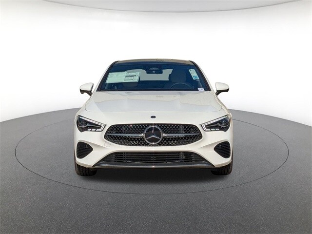 2026 Mercedes Benz GLB 250 4MATIC photo 2