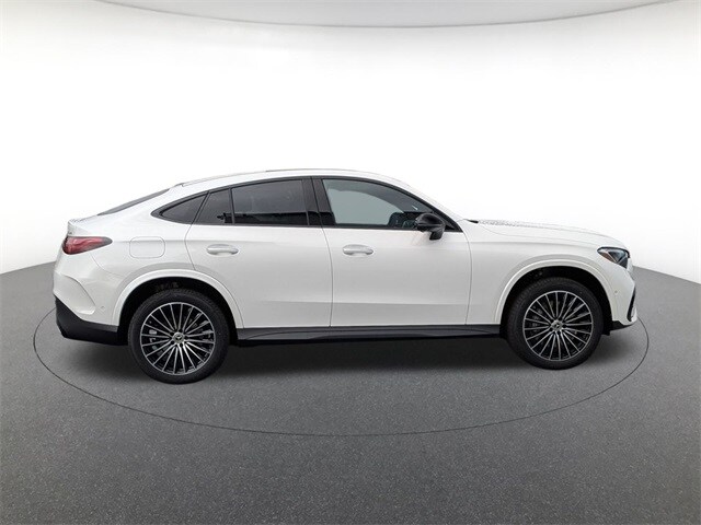2026 Mercedes Benz GLC 300 4MATIC photo 3