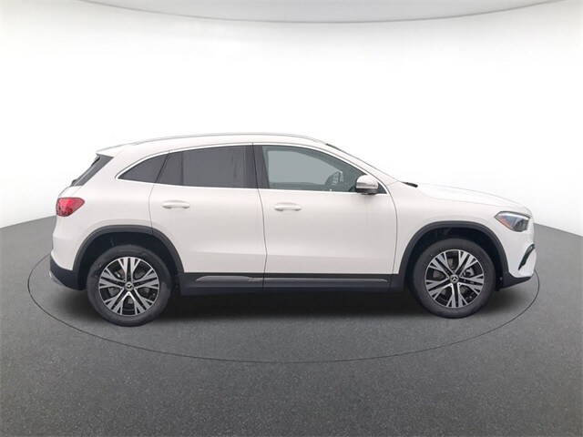 2025 Mercedes Benz GLA 250 4MATIC photo 3