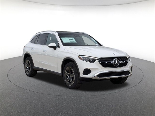 2026 Mercedes Benz GLC 300 4MATIC photo 2