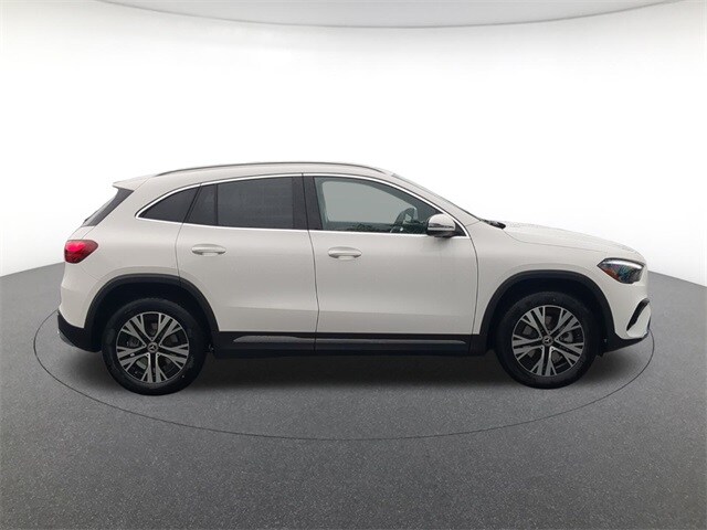 2025 Mercedes Benz GLA 250 4MATIC photo 4