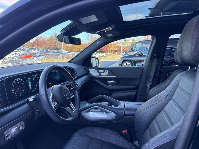 2023 Mercedes Benz GLS 450 4MATIC photo 3