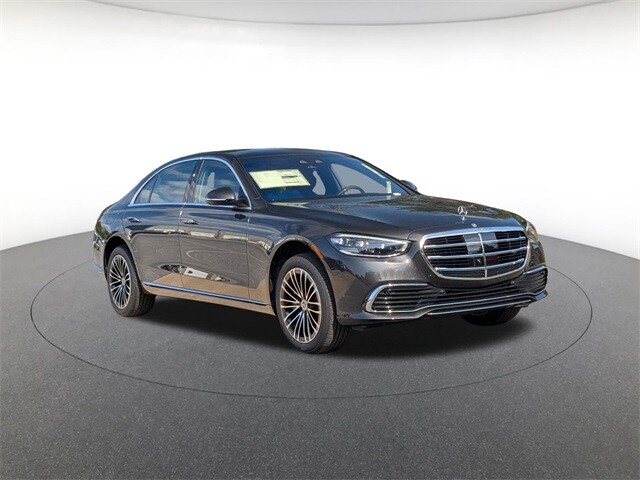 2026 Mercedes Benz S 580 4MATIC photo 2