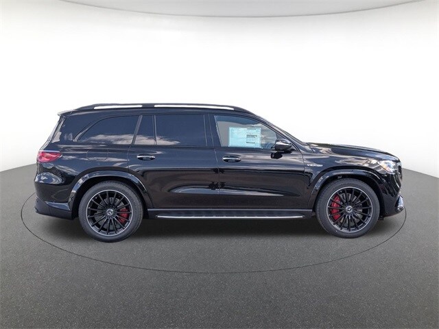 2026 Mercedes Benz GLS AMG 63 4MATIC photo 3