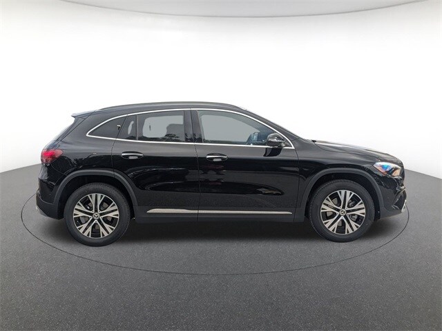 2026 Mercedes Benz GLA 250 4MATIC photo 3