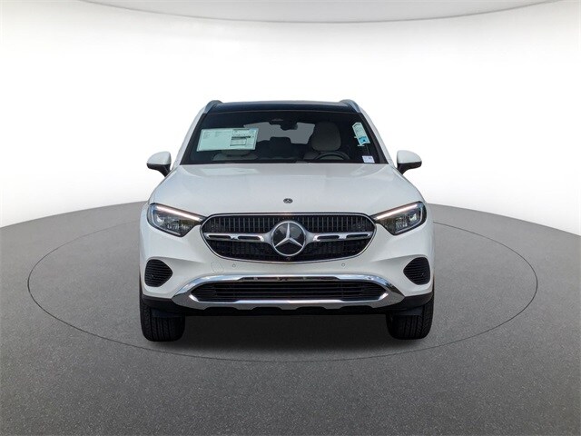 2026 Mercedes Benz GLC 300 4MATIC photo 2