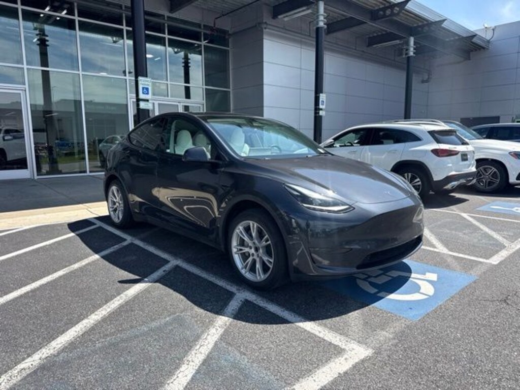 Used 2024 Tesla Model Y Standard Range RWD SUV