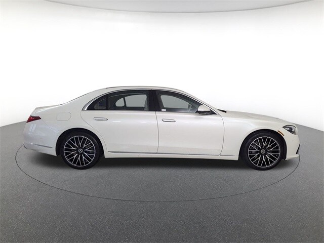 2022 Mercedes Benz S 580 4MATIC photo 4