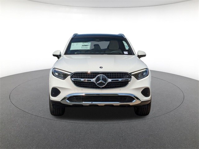 2026 Mercedes Benz GLC 300 4MATIC photo 2