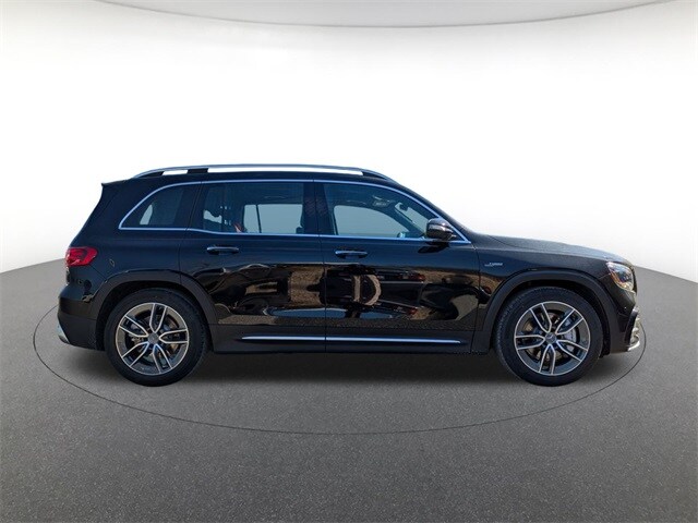 2025 Mercedes Benz GLB AMG 35 4MATIC photo 4