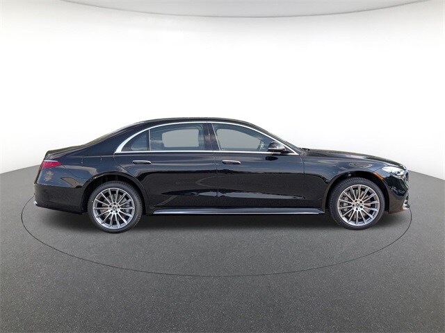 2026 Mercedes Benz S 580 4MATIC photo 4