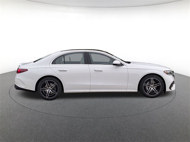 2026 Mercedes Benz E 4MATIC Sedan photo 4